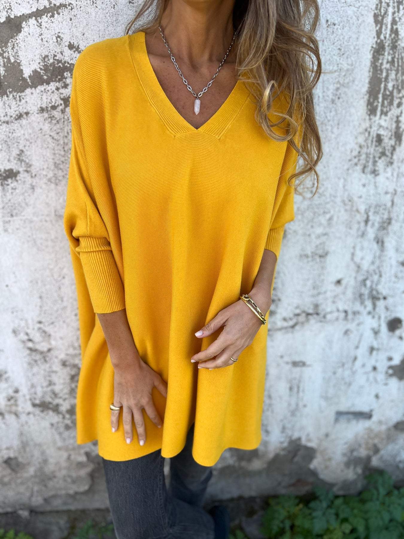 Anna™ | Comfortable knitted sweater with V-neck and long sleeves