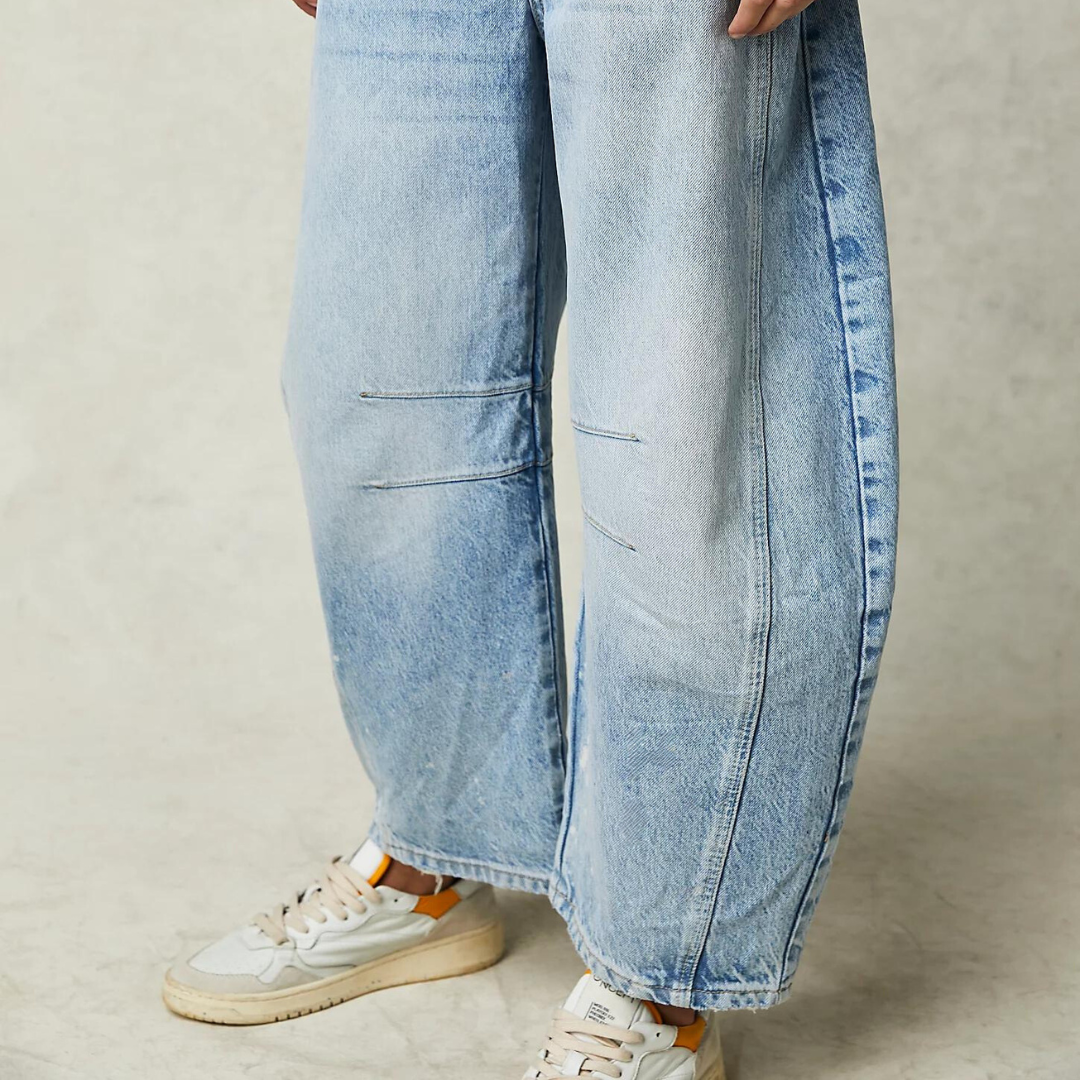 Salomé™ | Comfortable jeans with a wide fit