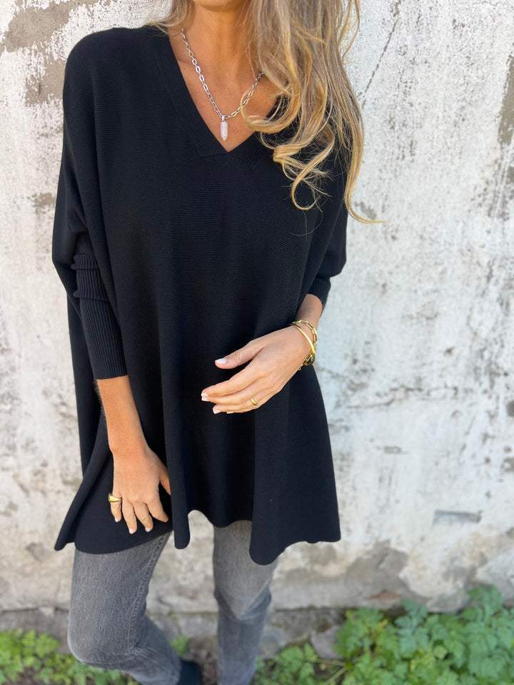 Anna™ | Comfortable knitted sweater with V-neck and long sleeves