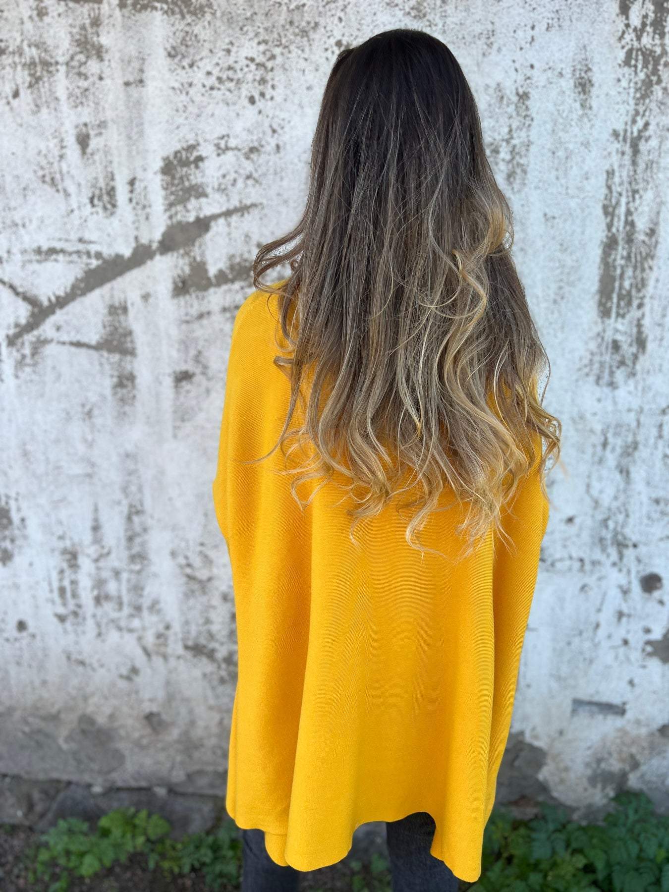 Anna™ | Comfortable knitted sweater with V-neck and long sleeves