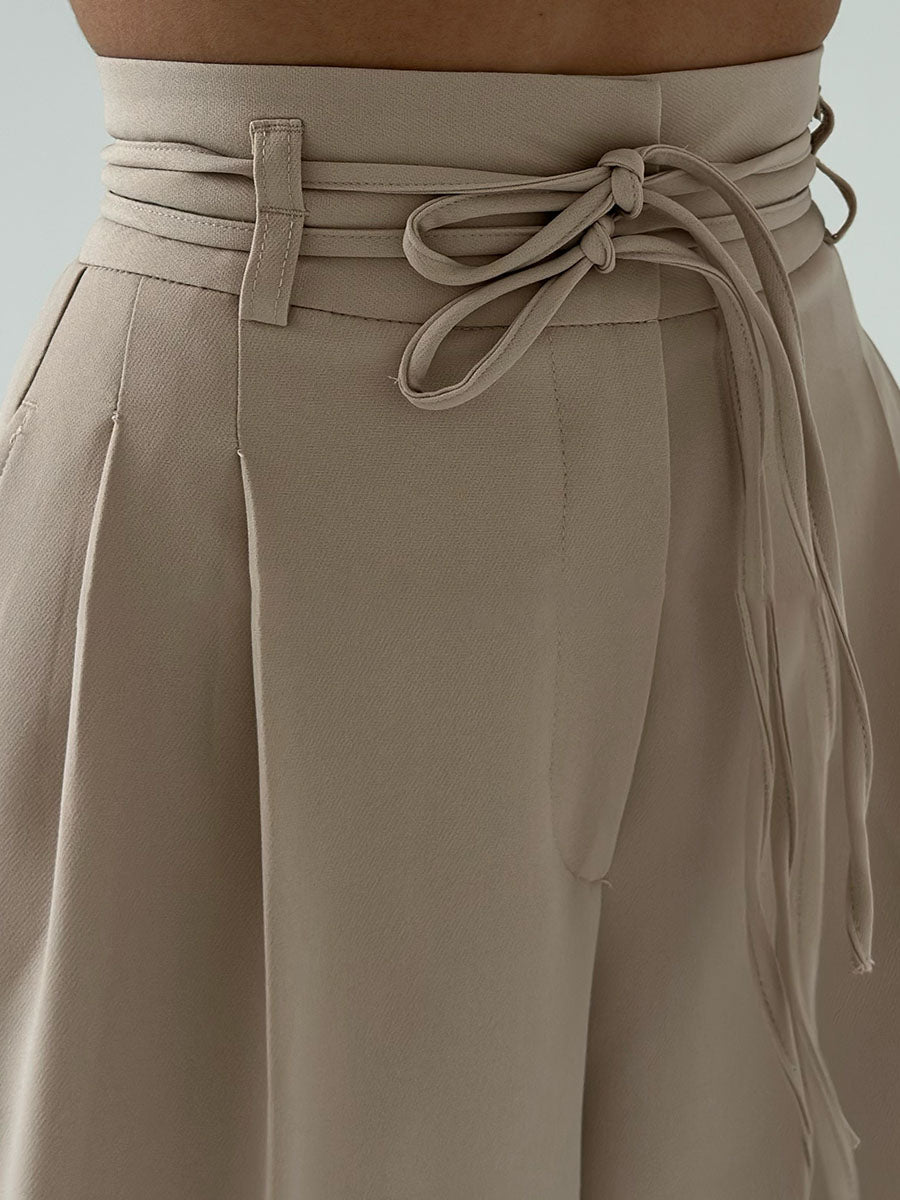 Lina™ | Elegant wide-leg trousers with high waistband and belt detail