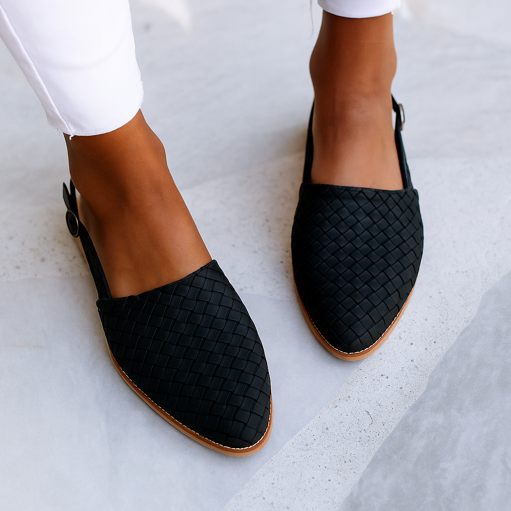 Black / 35