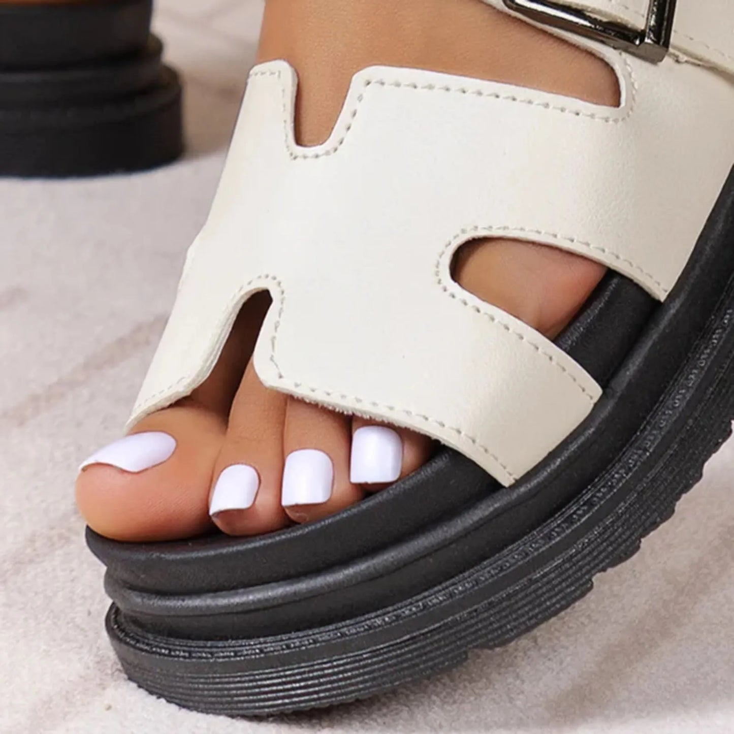 Sabina ™ | leather sandals