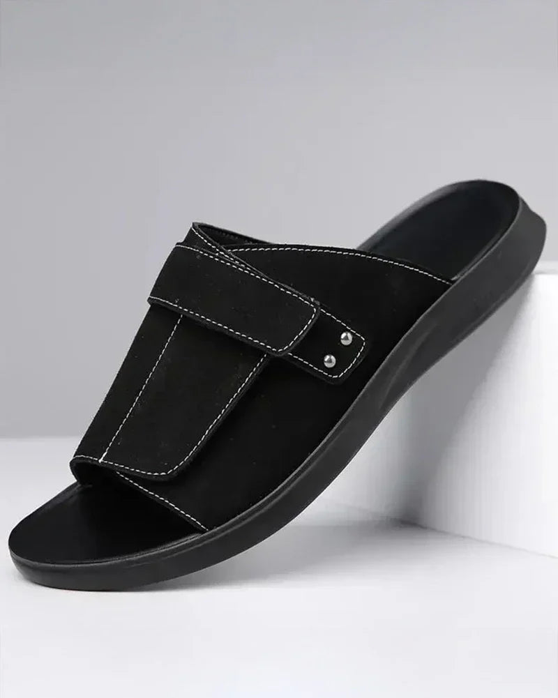 Black / 39