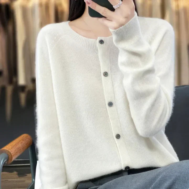 White / S