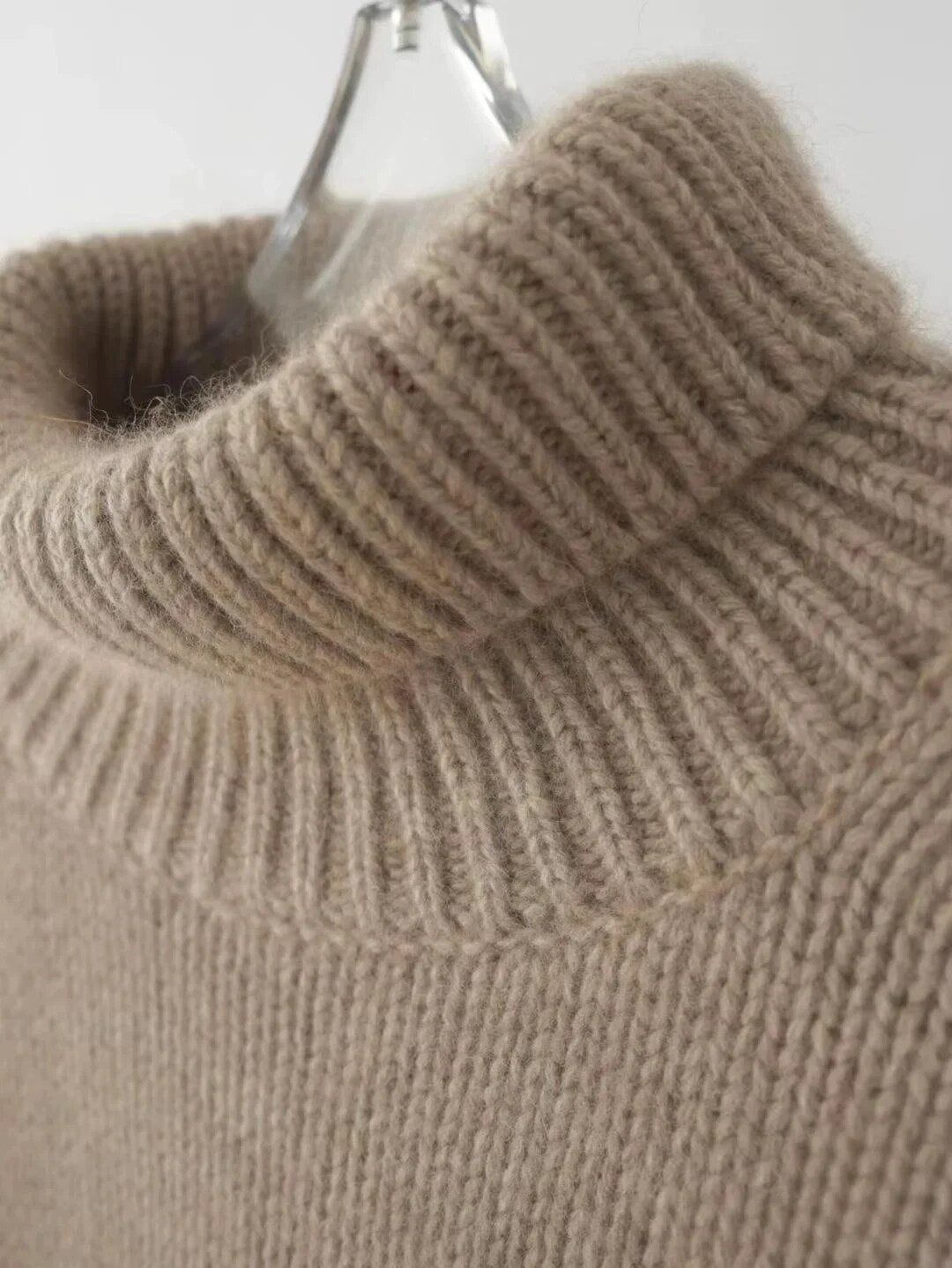 Snuggle - Casual turtleneck sweater