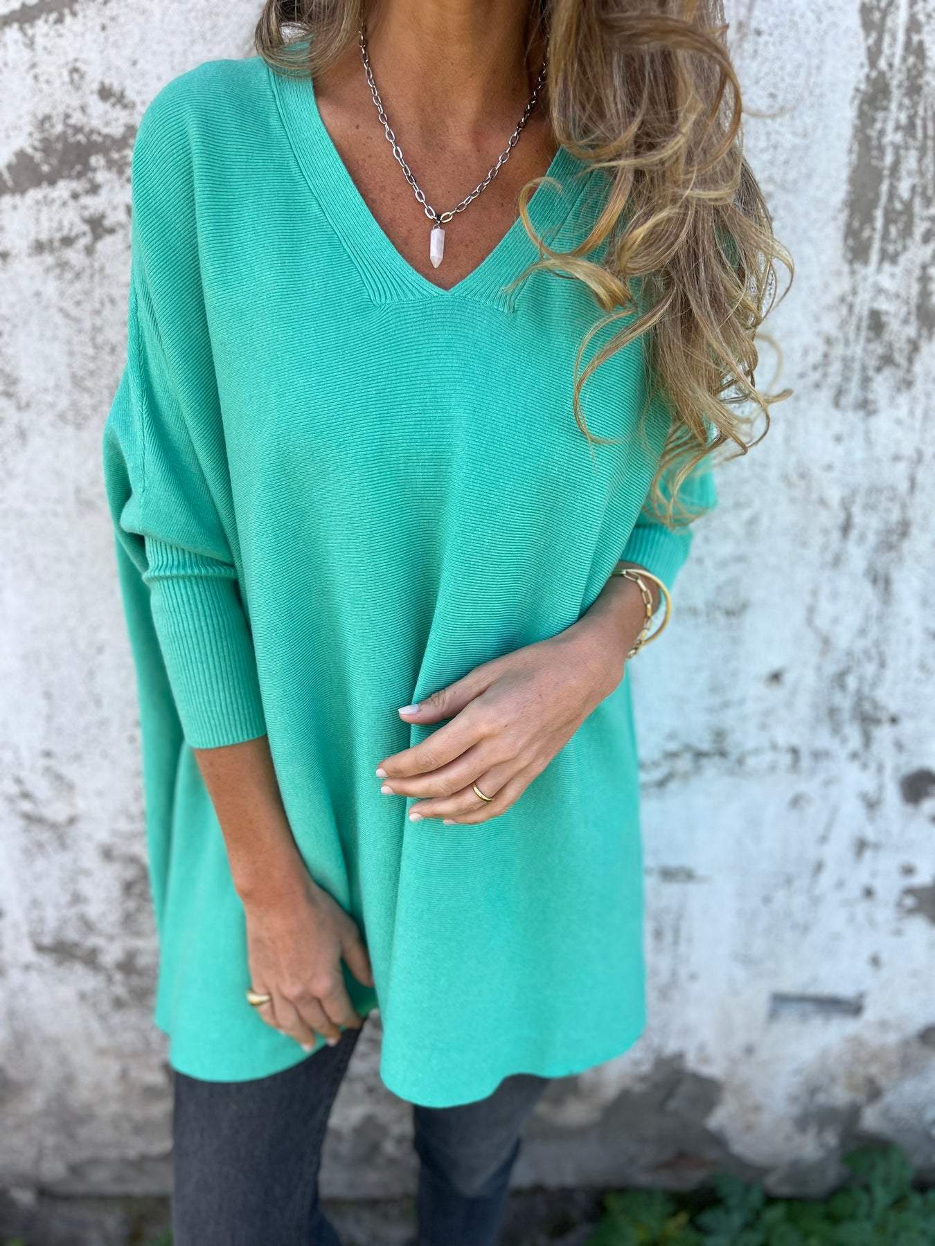 Anna™ | Comfortable knitted sweater with V-neck and long sleeves