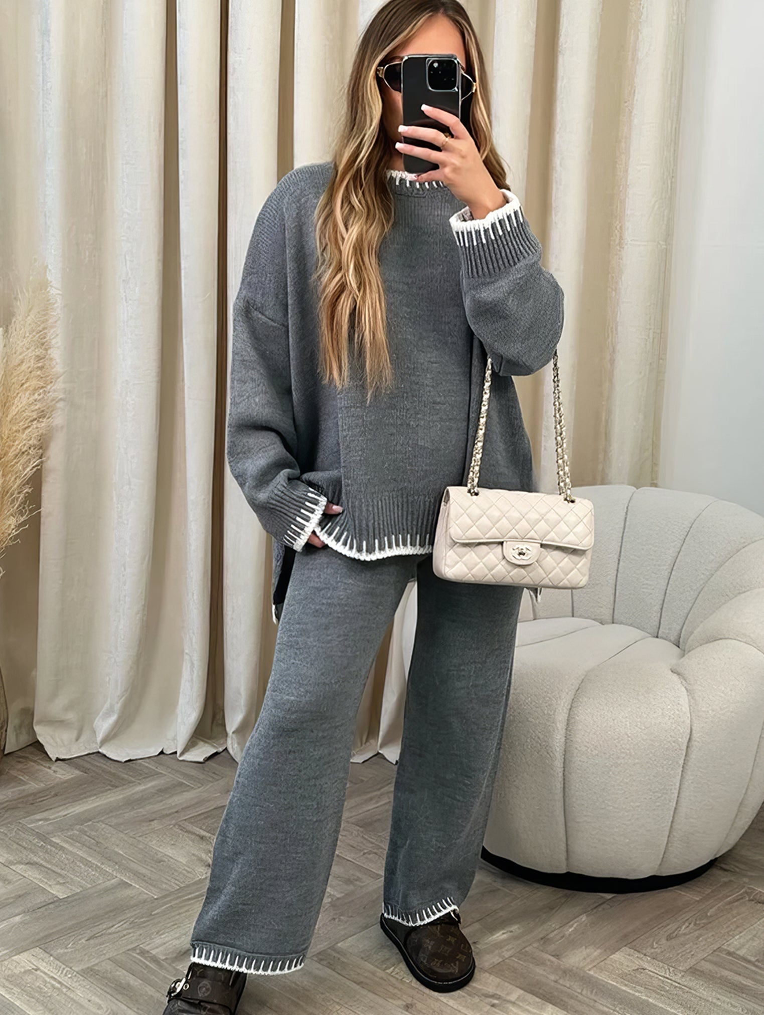 Gray / S
